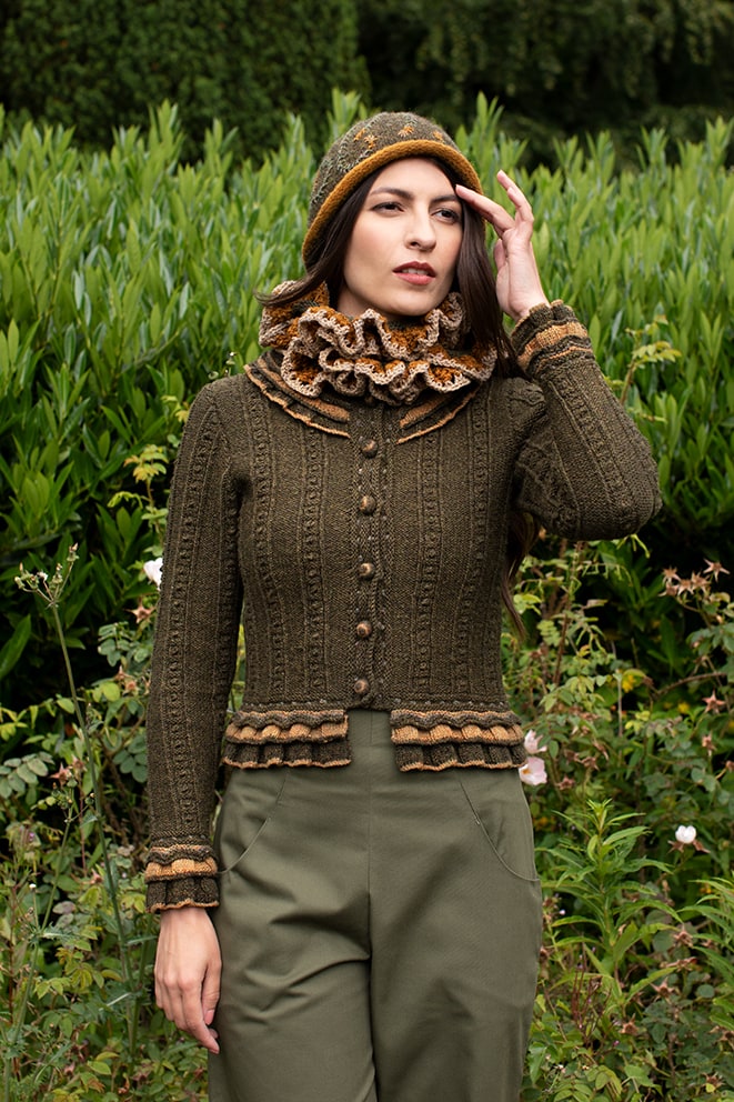 Mary Queen of Scots hand knitwear design from the book Tudor Roses by Alice Starmore