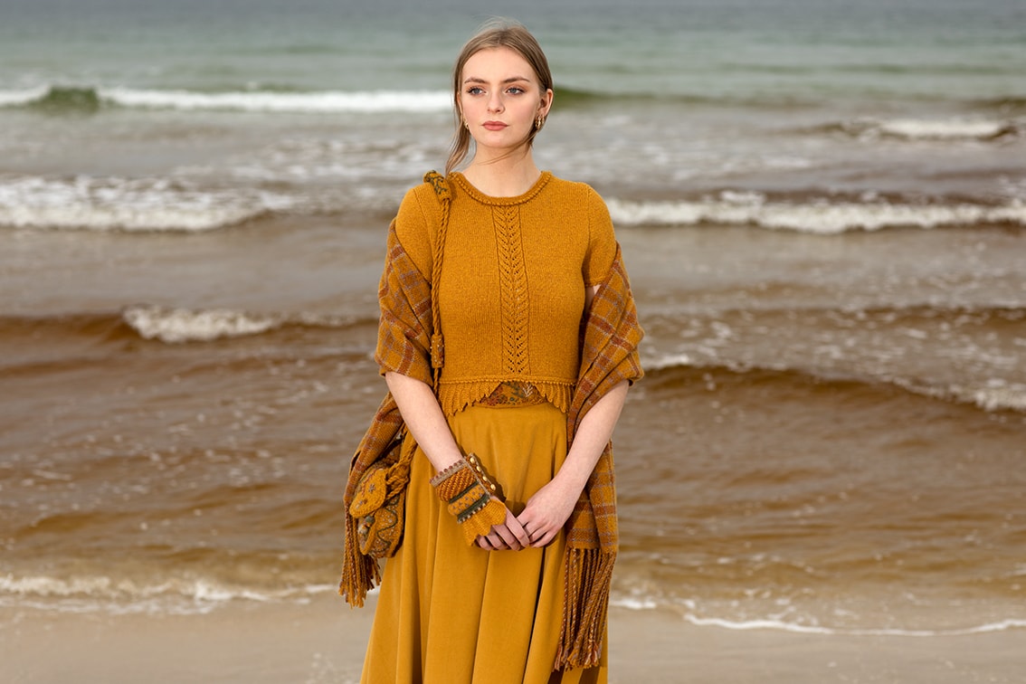 The Queen of the Waves Hand Knitwear Design Collection by Alice Starmore The Queen of the Waves Hand Knitwear Design Collection by Alice Starmore